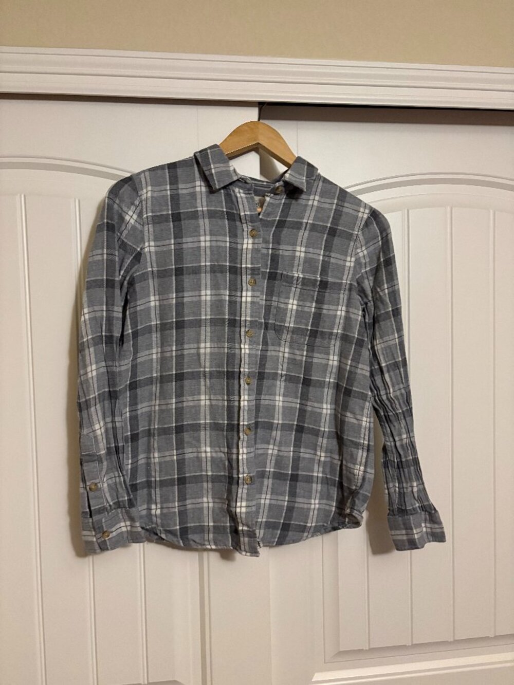 Marine Layer Button Down Shirt Small Gray and White Plaid Flannel Long Sleeve